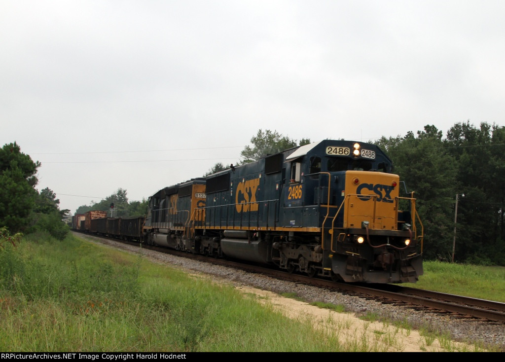 CSX 2486 leads train W039-04